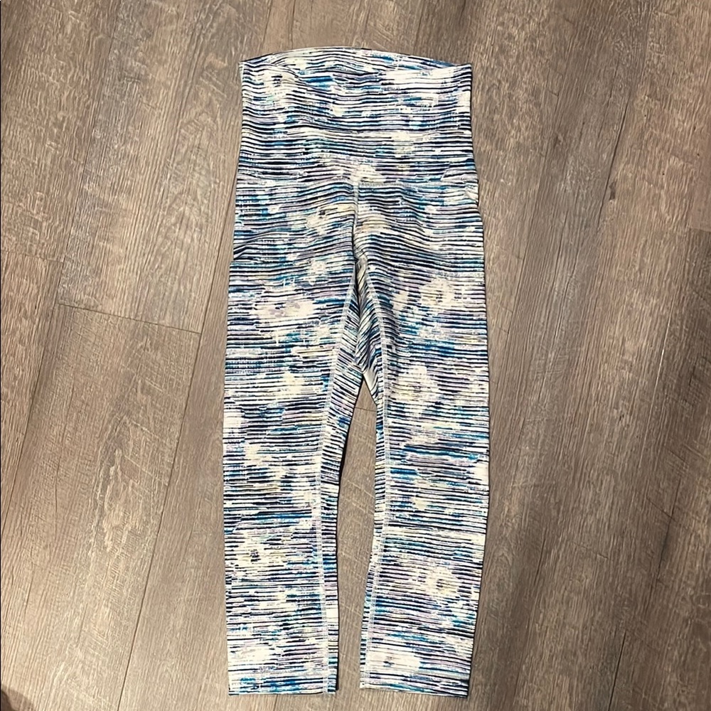 Blurry Bells high waisted lululemon compression leggings size 4